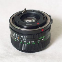 Объектив Canon FD 50mm f/1.8 